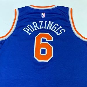 Porzingis NY Knicks Nike Jersey size men’s L Large! New without tags!